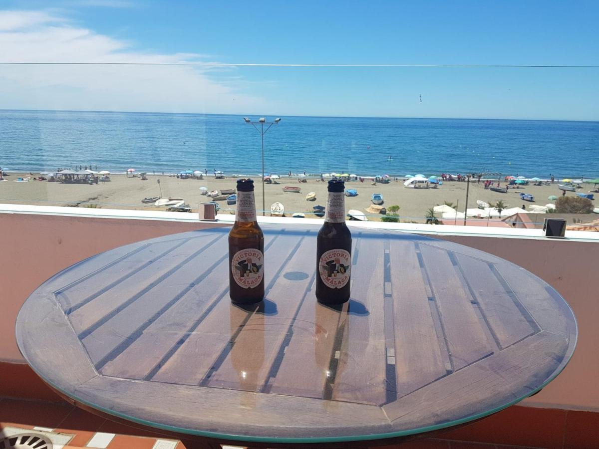 Céntrico ático junto al mar Rincón de la Victoria Exterior foto